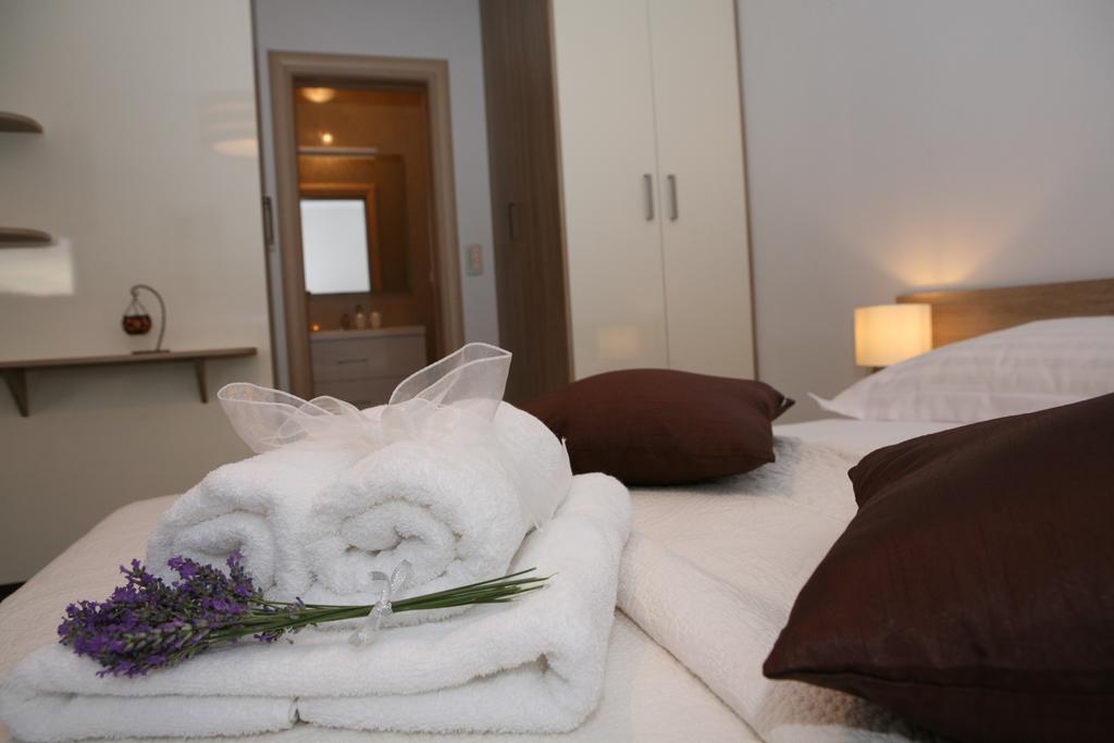 Apartments Sanja Trogir Buitenkant foto