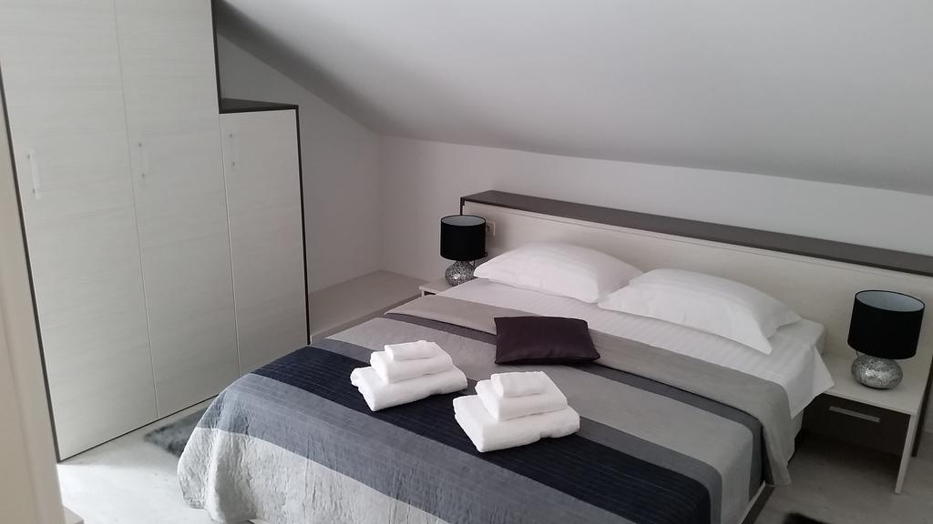Apartments Sanja Trogir Buitenkant foto